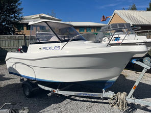 Spectrum 480 Pilothouse 'Pickles' for Sale