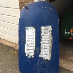 Bonnet louvered for race look
