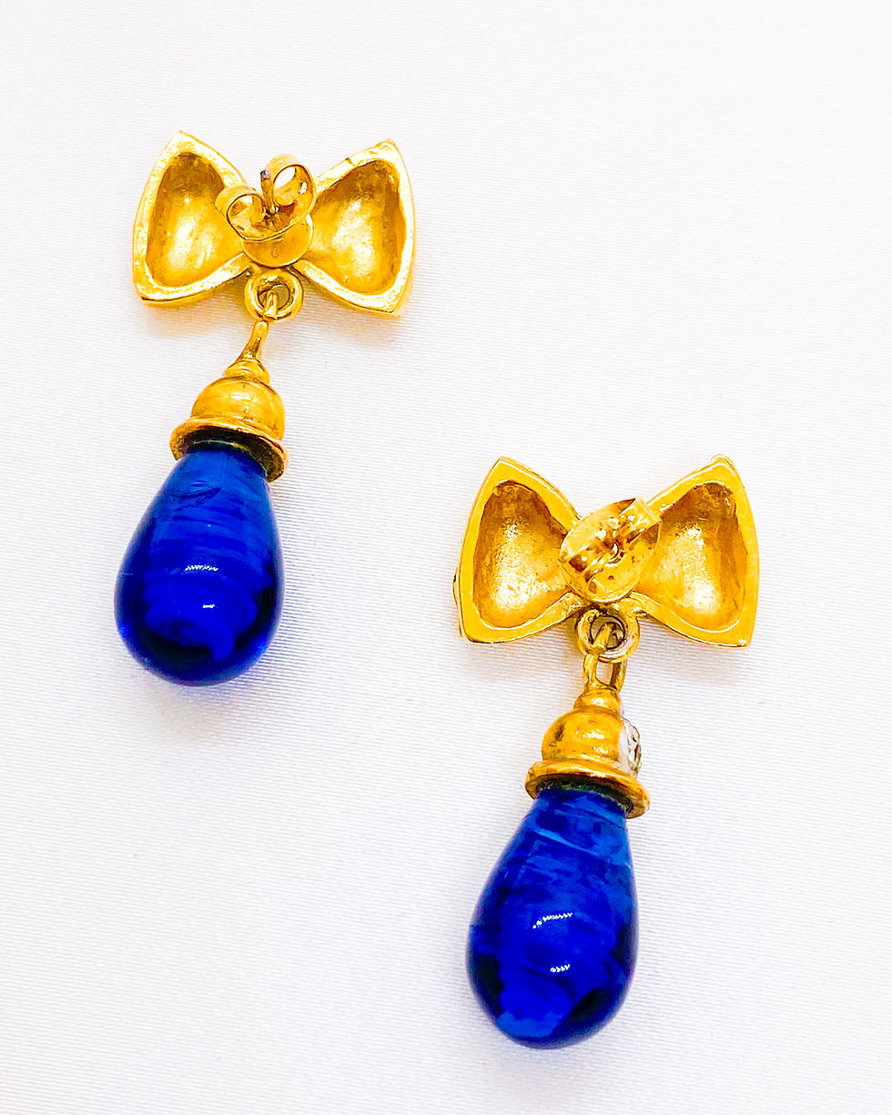 Thumbnail: 1980s Romantic Murano Glass Drop Earrings | Naples, Italy