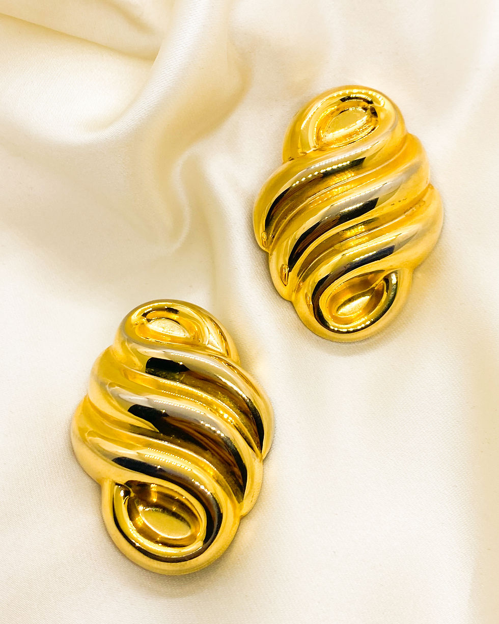 Thumbnail: 1980s Vintage Gold Croissant Large Statement Clip On