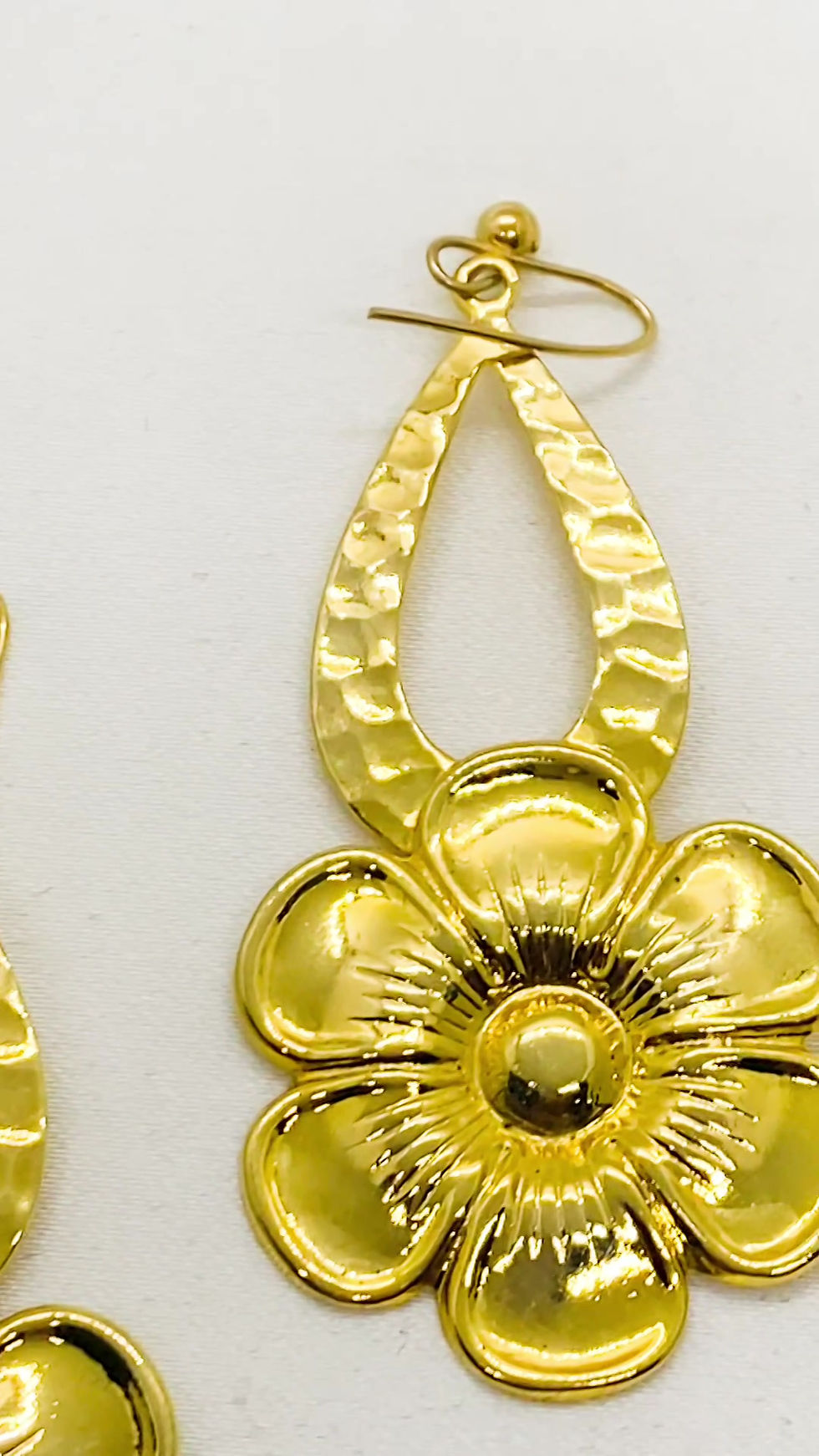 Thumbnail: 1980s Renaissance Revival Golden Flower Dangling Earrings