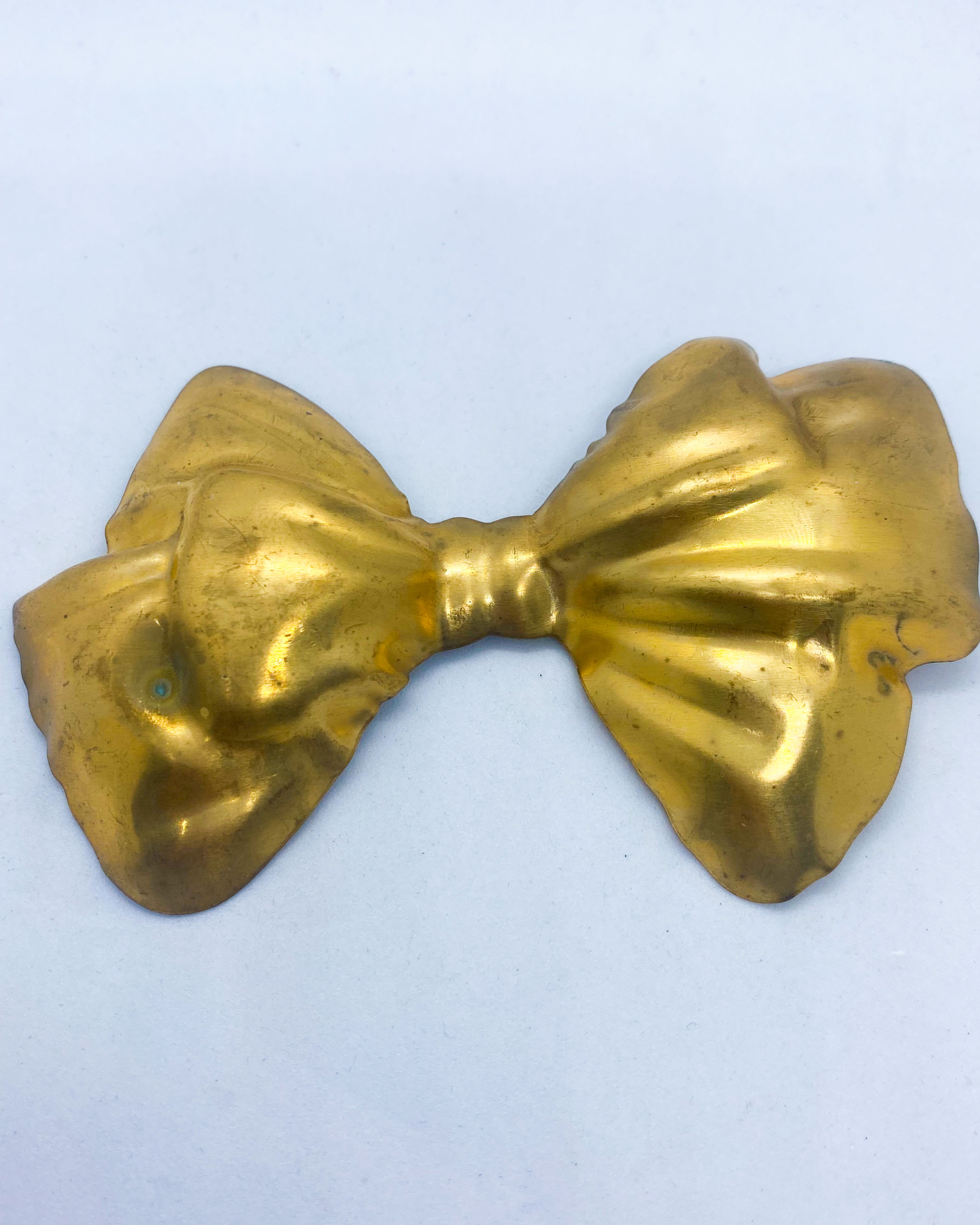 1980s Gold-Plated Bow Tie Brooch