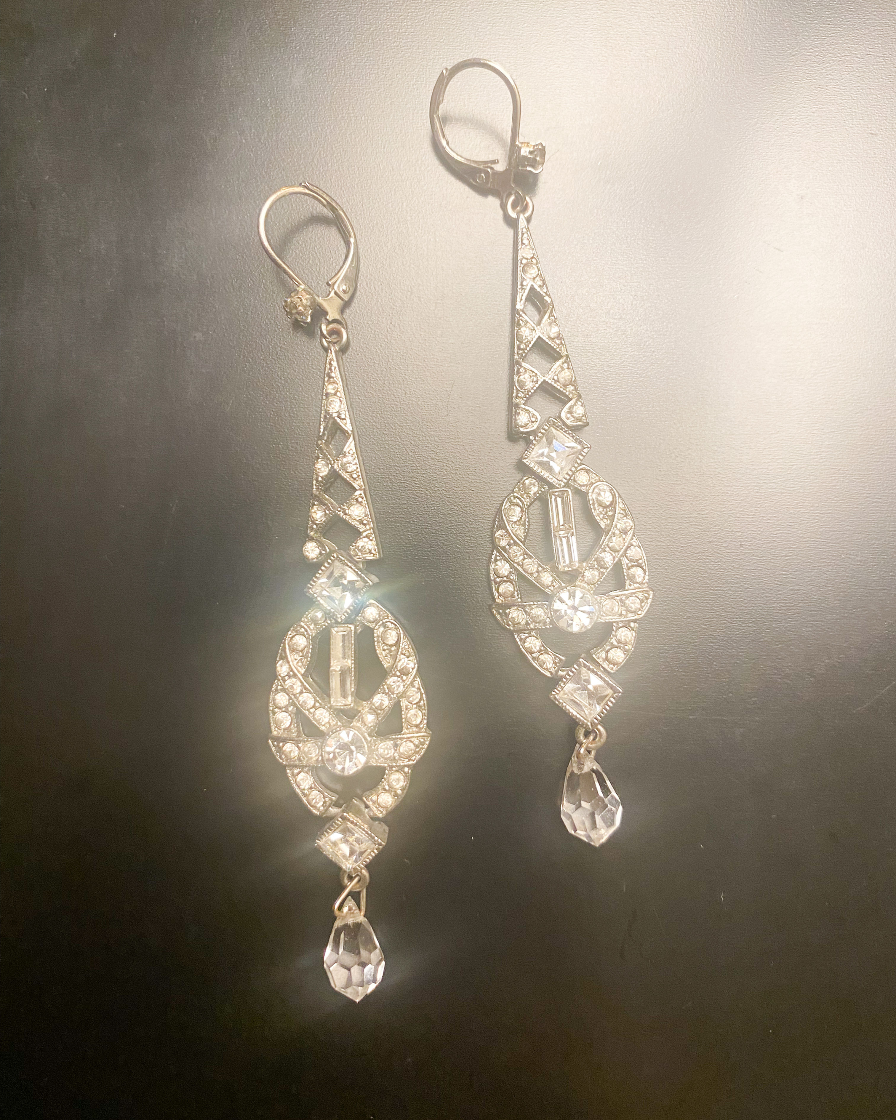 1920s Exquisite Art Deco Dangling Earrings - Rhodium-Plated with Sparkling Paste