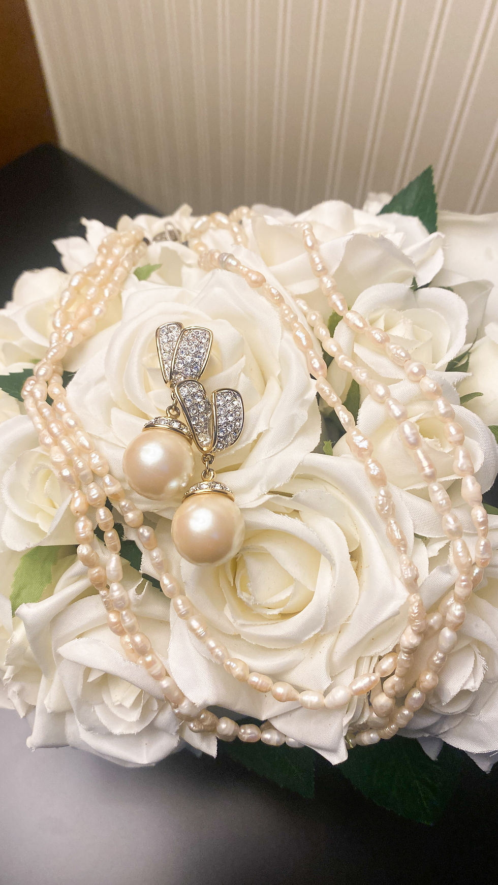 Thumbnail: 1980s Imitation and Diamanté  Pearl Drop Dainty Earrings (Piercing)