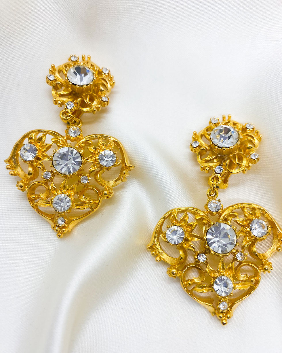 Thumbnail: 1980s Vintage Baroque Heart Dangling Clip On
