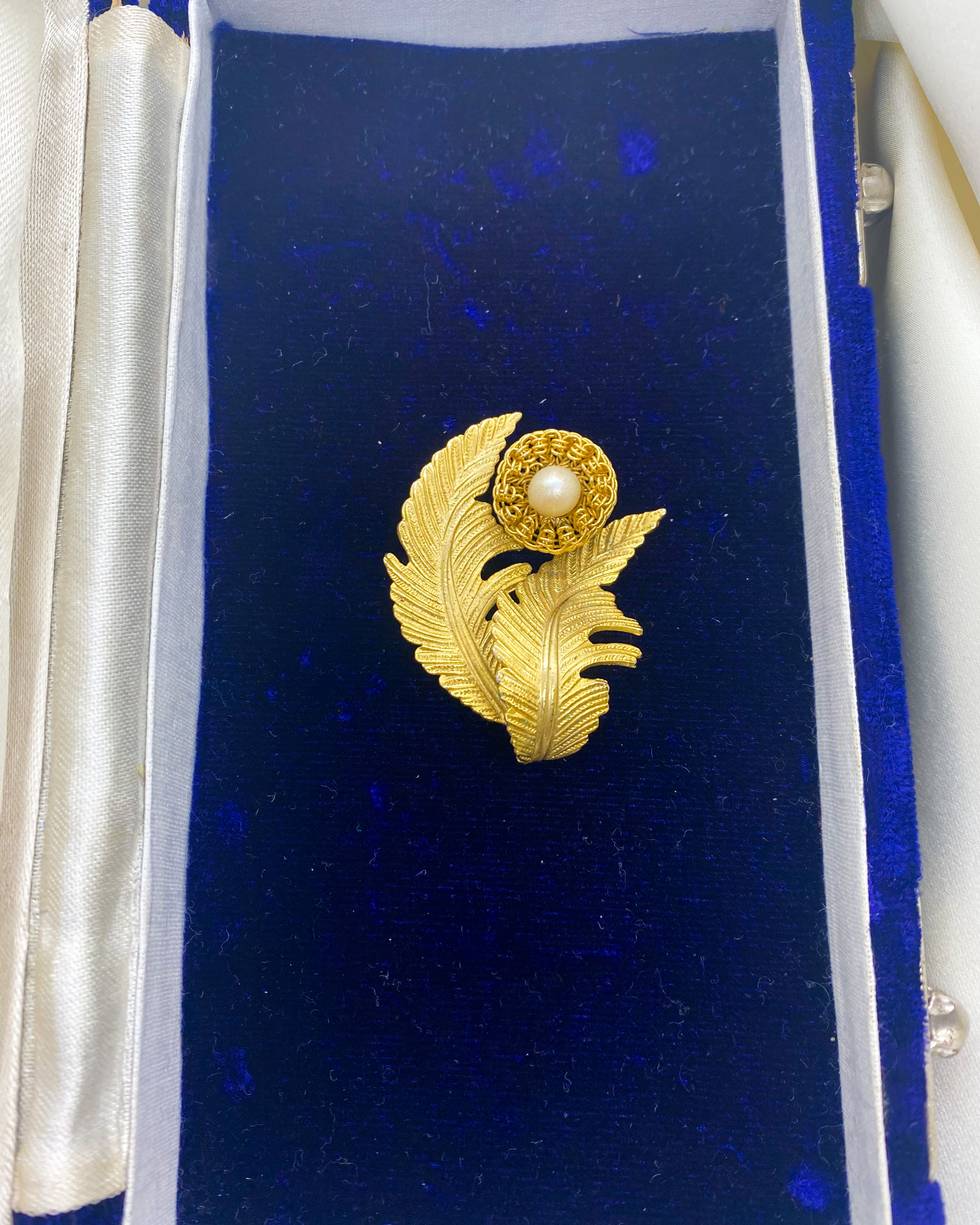 1980s Twisted Leaves and Flower Brooch