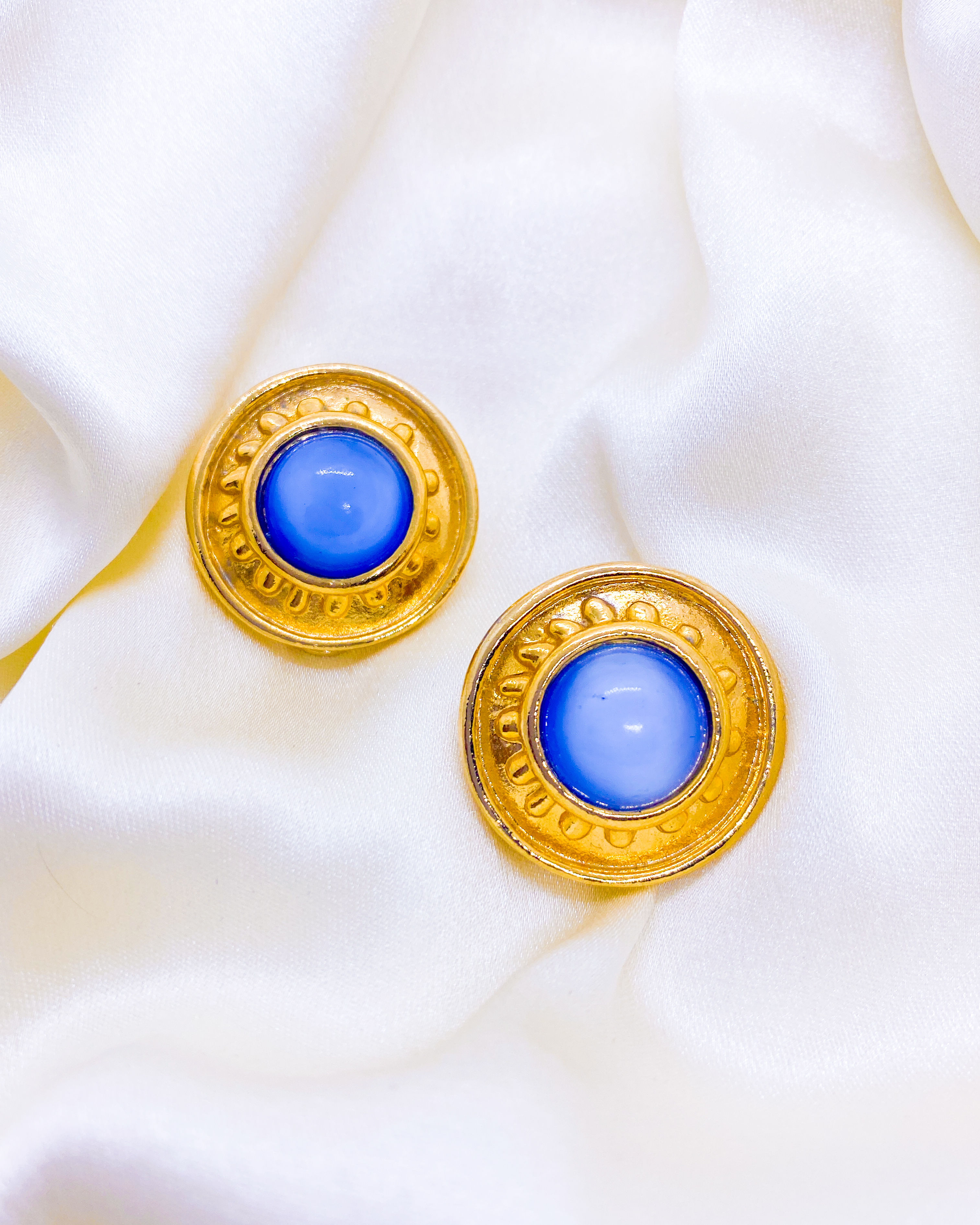 1980s Moonstone Cabochon Clip-On Earrings