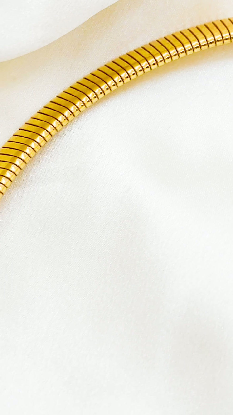 Thumbnail: 1980s Copyright-signed MONET Omega necklace with Black Cabhochon