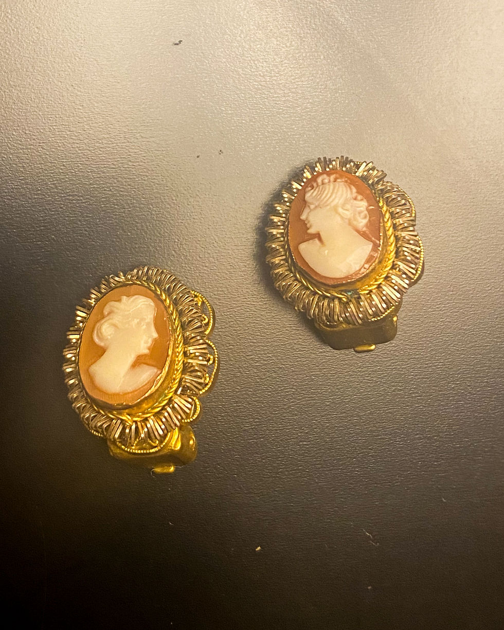 Thumbnail: Antique Silver Cameo Clip On