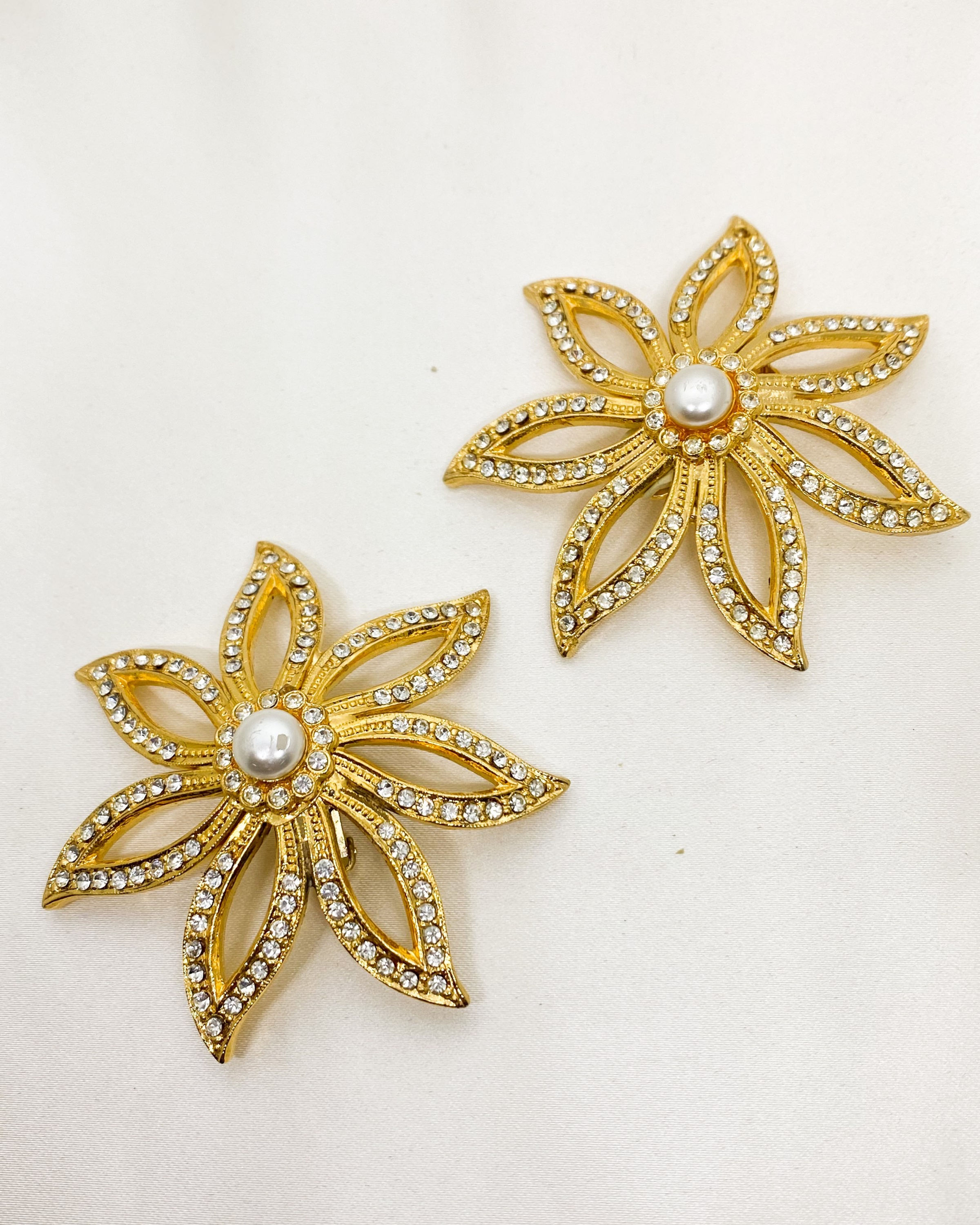 1980s Golden Flower with Rhinestone Clip on