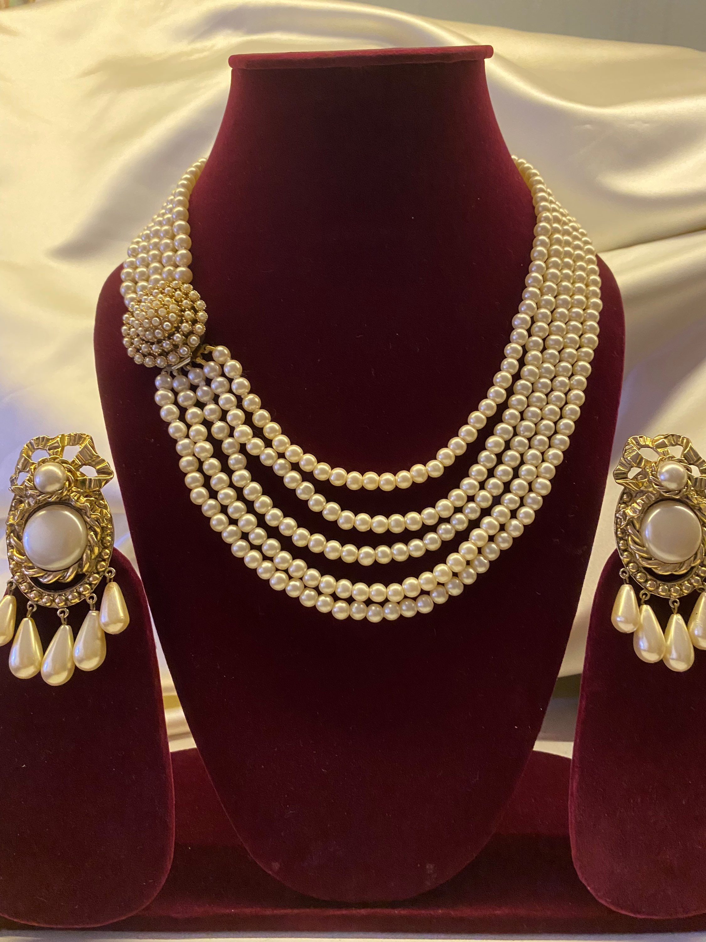 1940s Faux Pearl Multistrand necklace (AVAILABLE ONLY IN STORE)