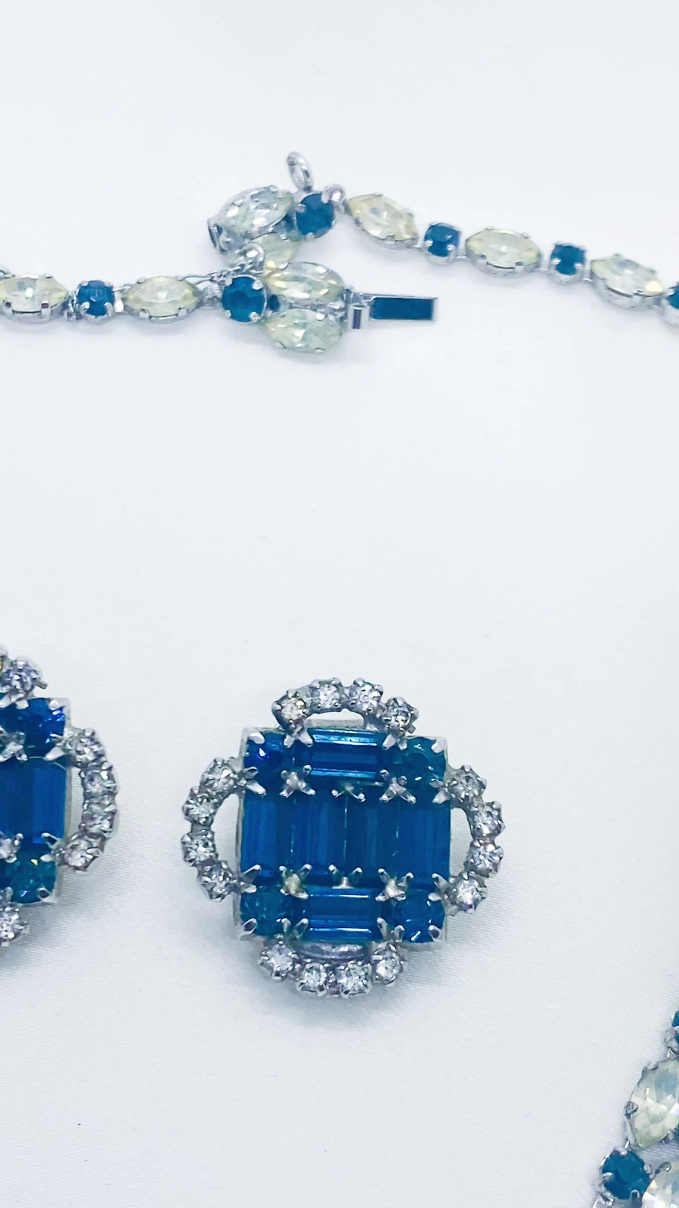 Thumbnail: 1950s DIOR by KRAMER (Signed) Blue Swarovski Crystal Clip Ons