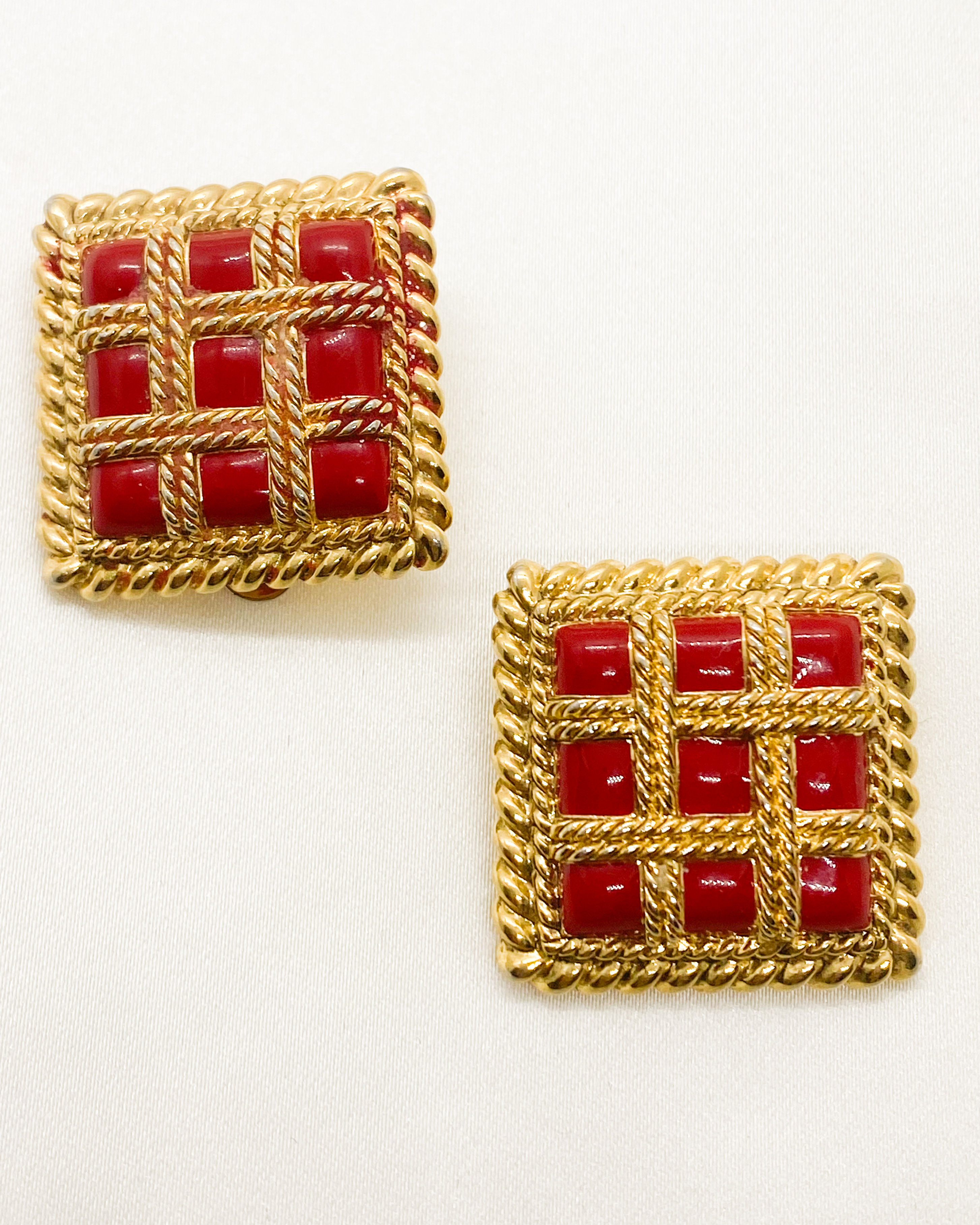 1970s/80s Red and Gold detailing Clip On (AVAILABLE ONLY IN MUMBAI STORE)