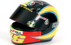 Valentino Rossi 2005 1:2 Helmet