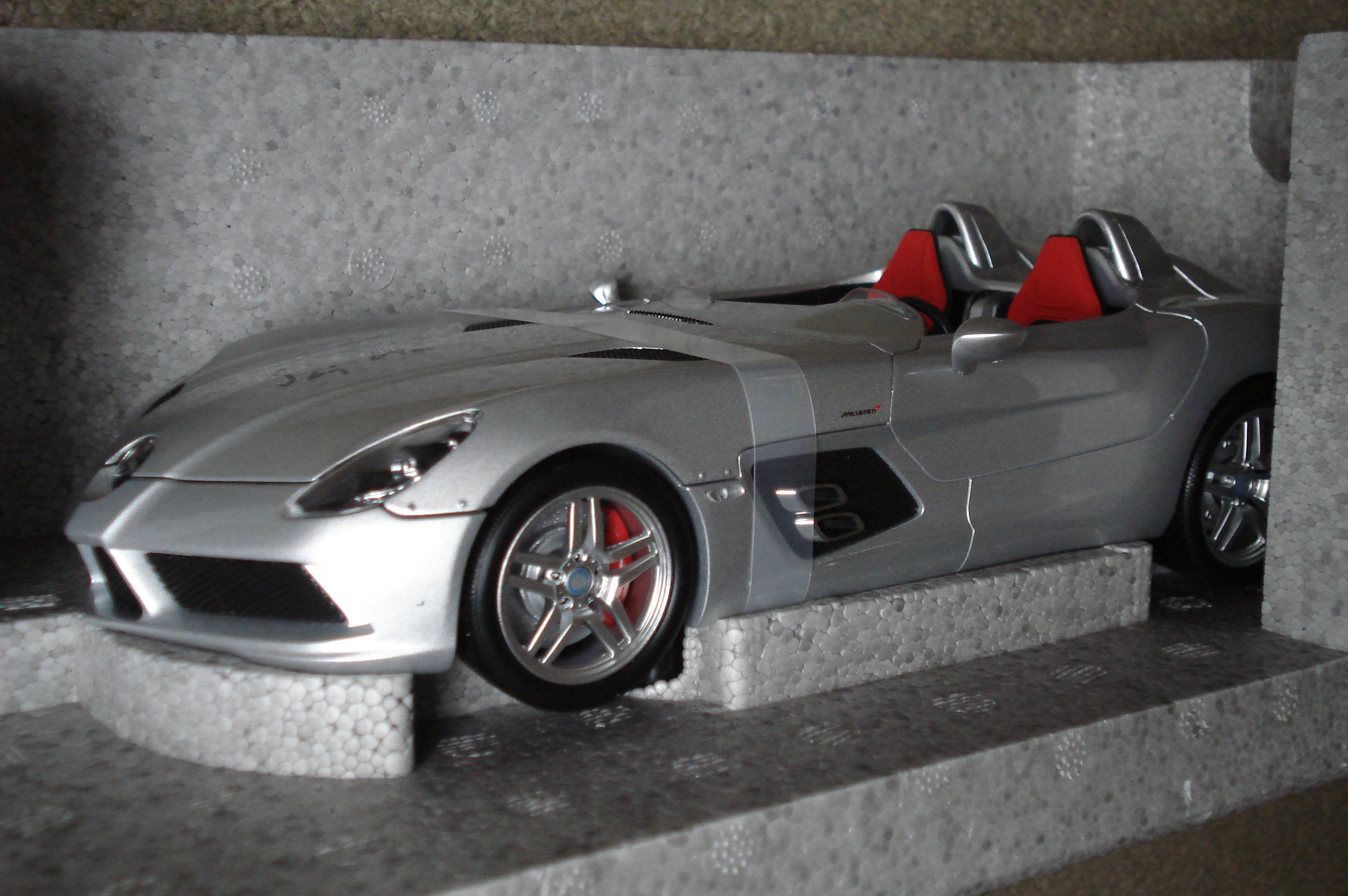 Stirling Moss Signed Minichamps SLR