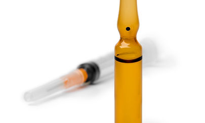 medical-drug-ampule-and-syringe-awaiting