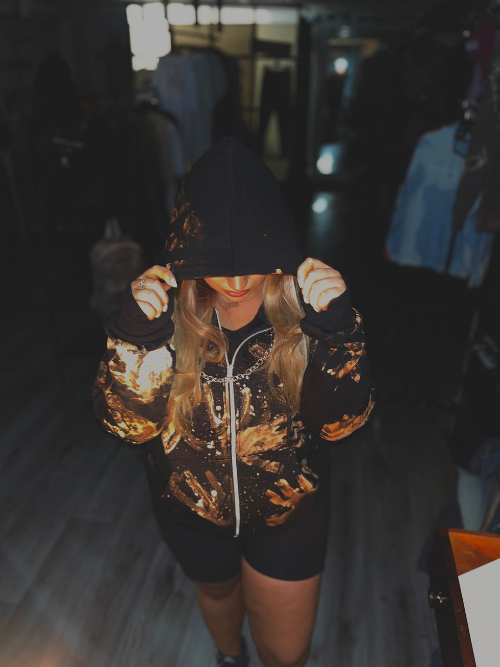 Thumbnail: Hands on zip up 