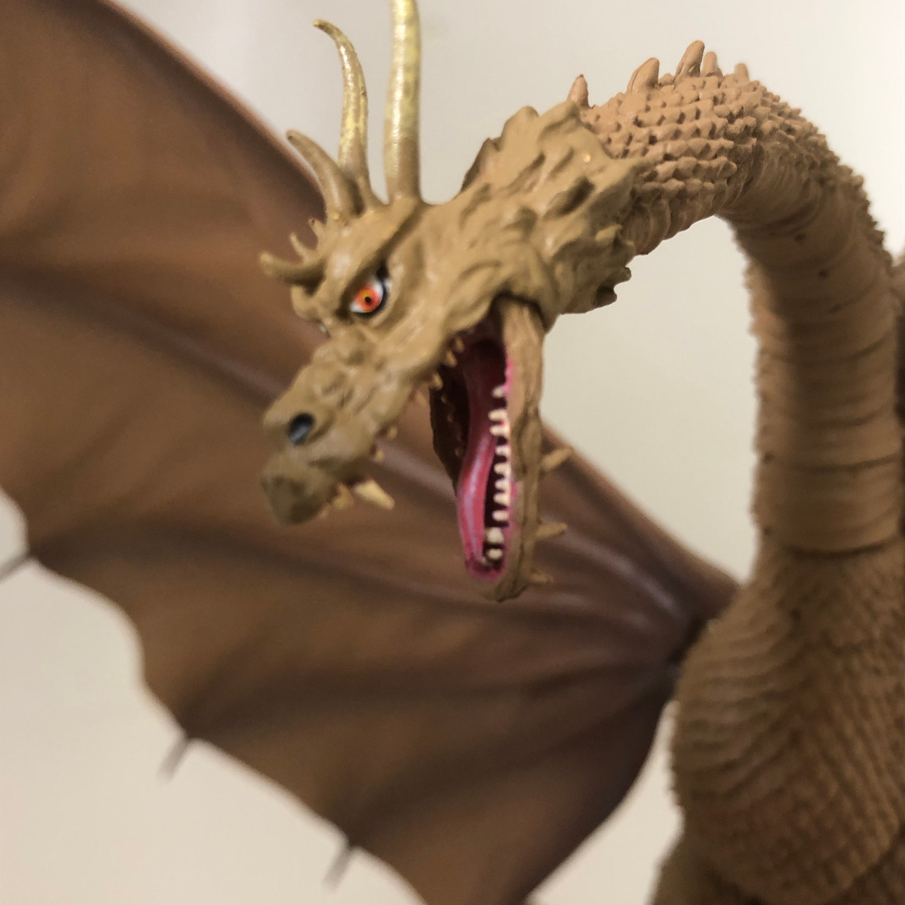 Boot To The Leg S H Monsterarts King Ghidorah