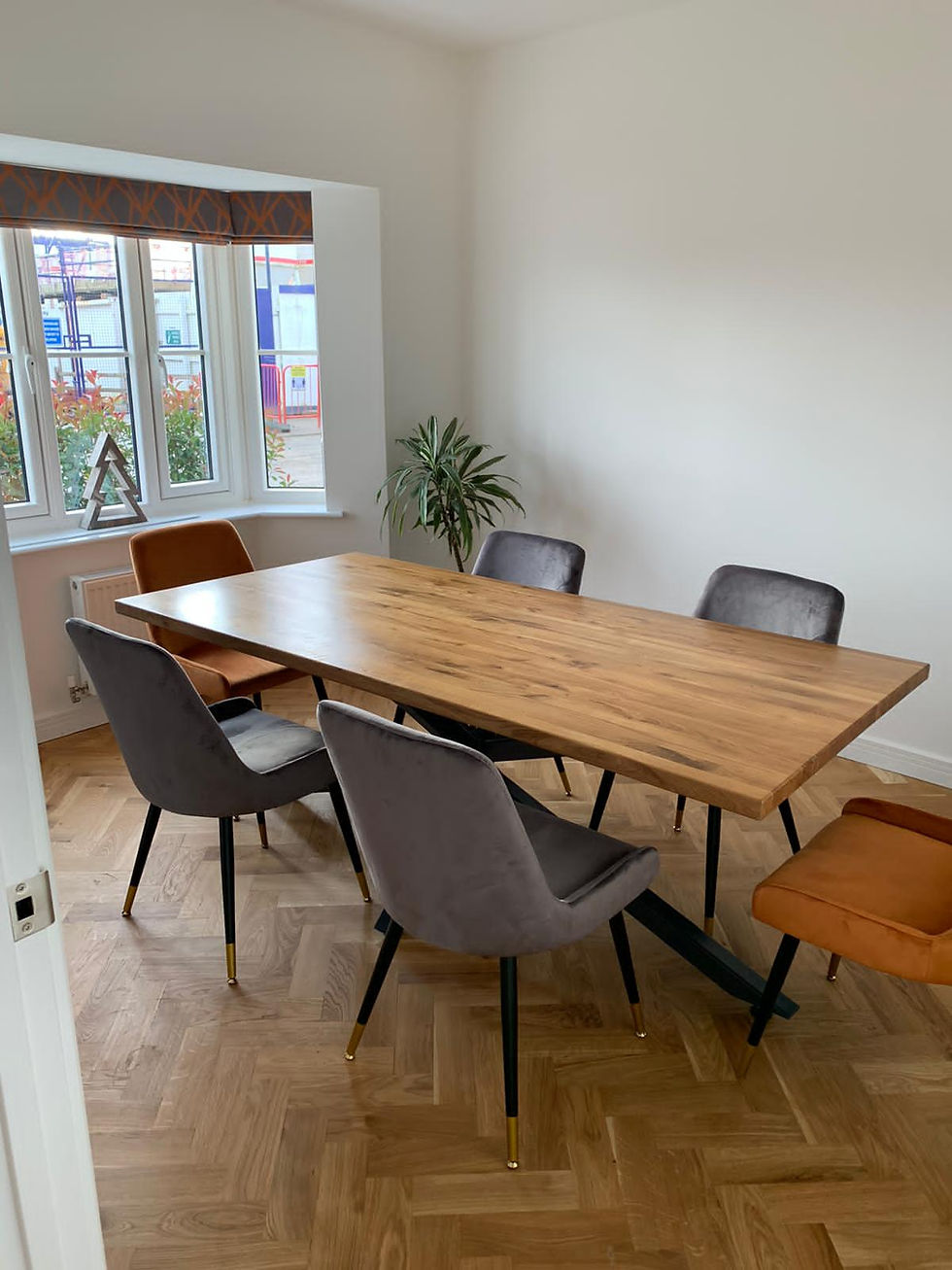 Thumbnail: Scorpion Solid Oak Dining Table