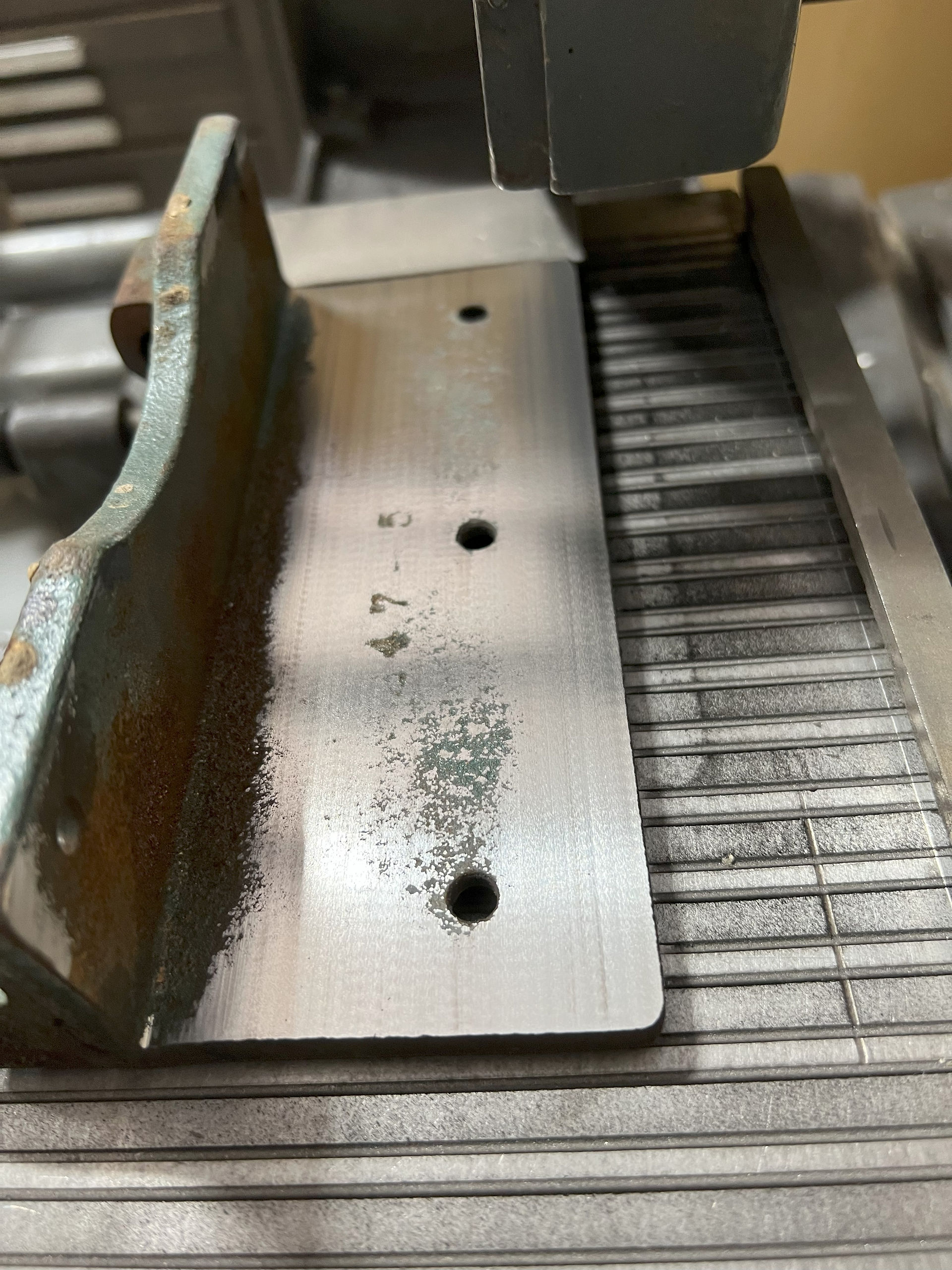Oliver Vise Hinge Part Number