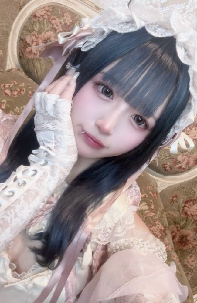 コンカフェ嬢のチロル