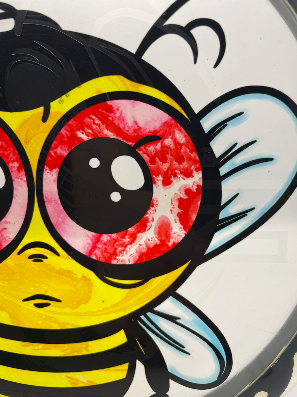 Thumbnail: Close-Up Frontside Buzzed Bee Buzzz Saw