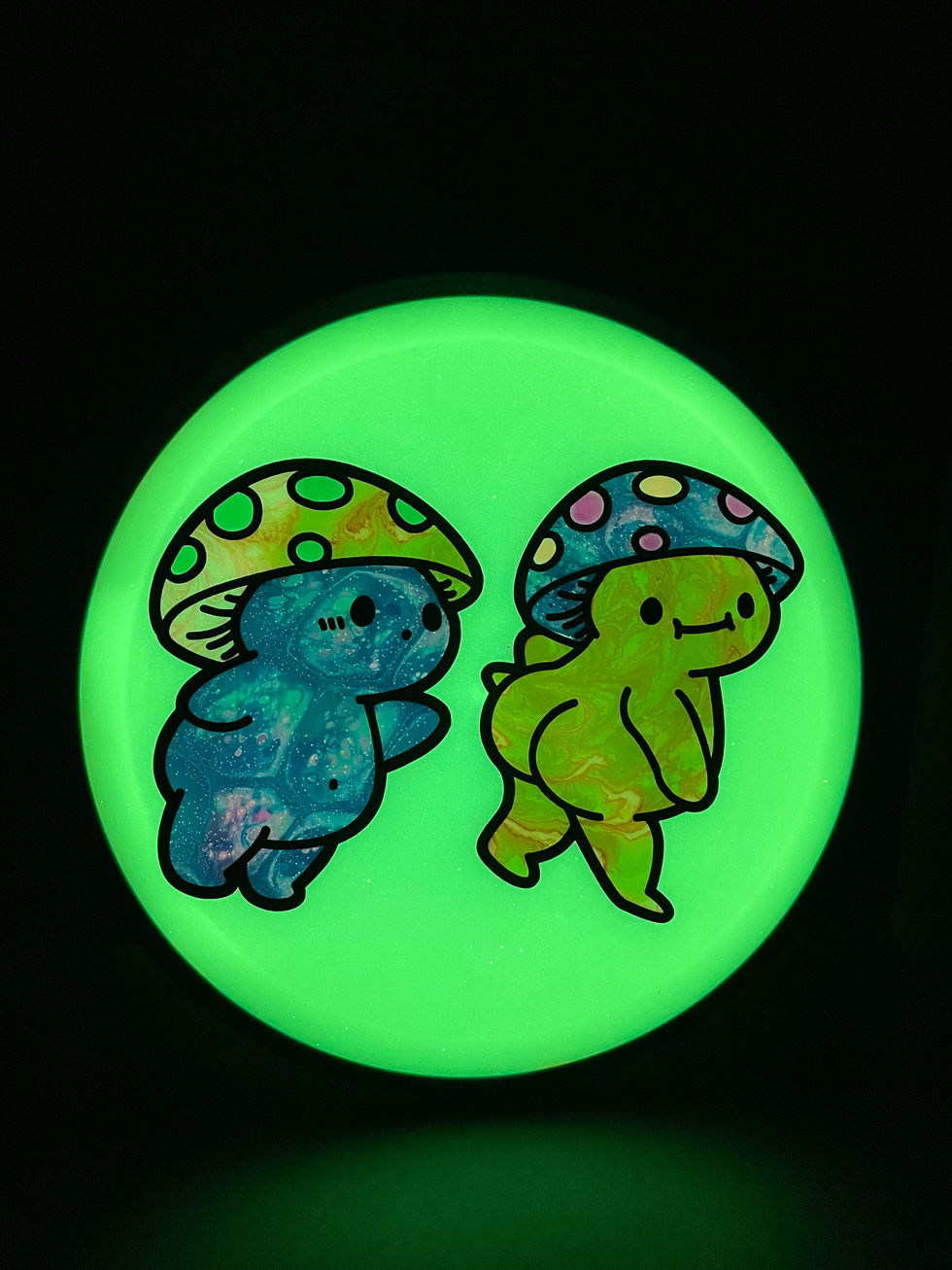 Thumbnail: Frontside Cute Mushroom's Butt Crave glowing after blacklight charge