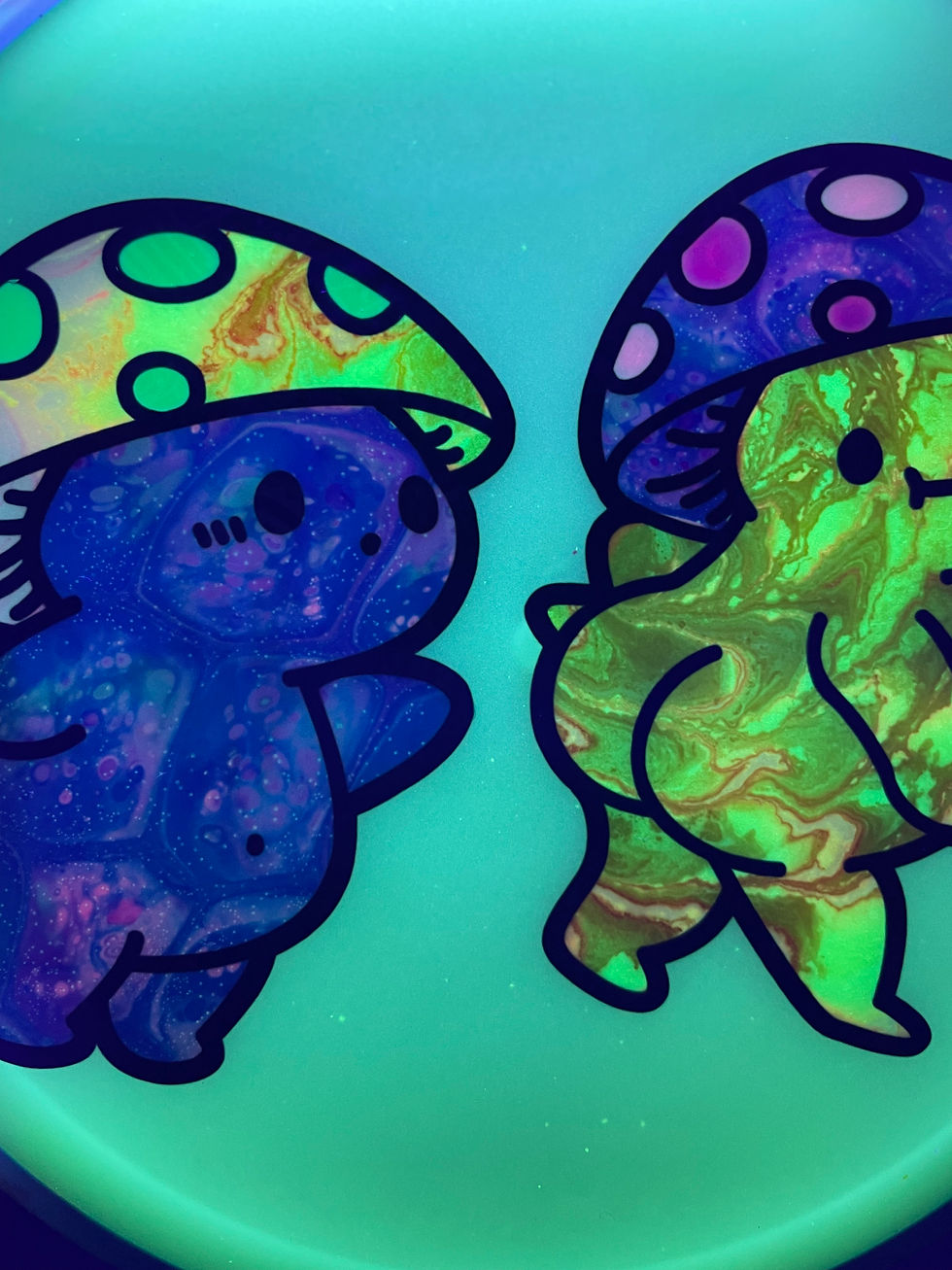Thumbnail: Close-Up Frontside Cute Mushroom's Butt Crave under blacklight