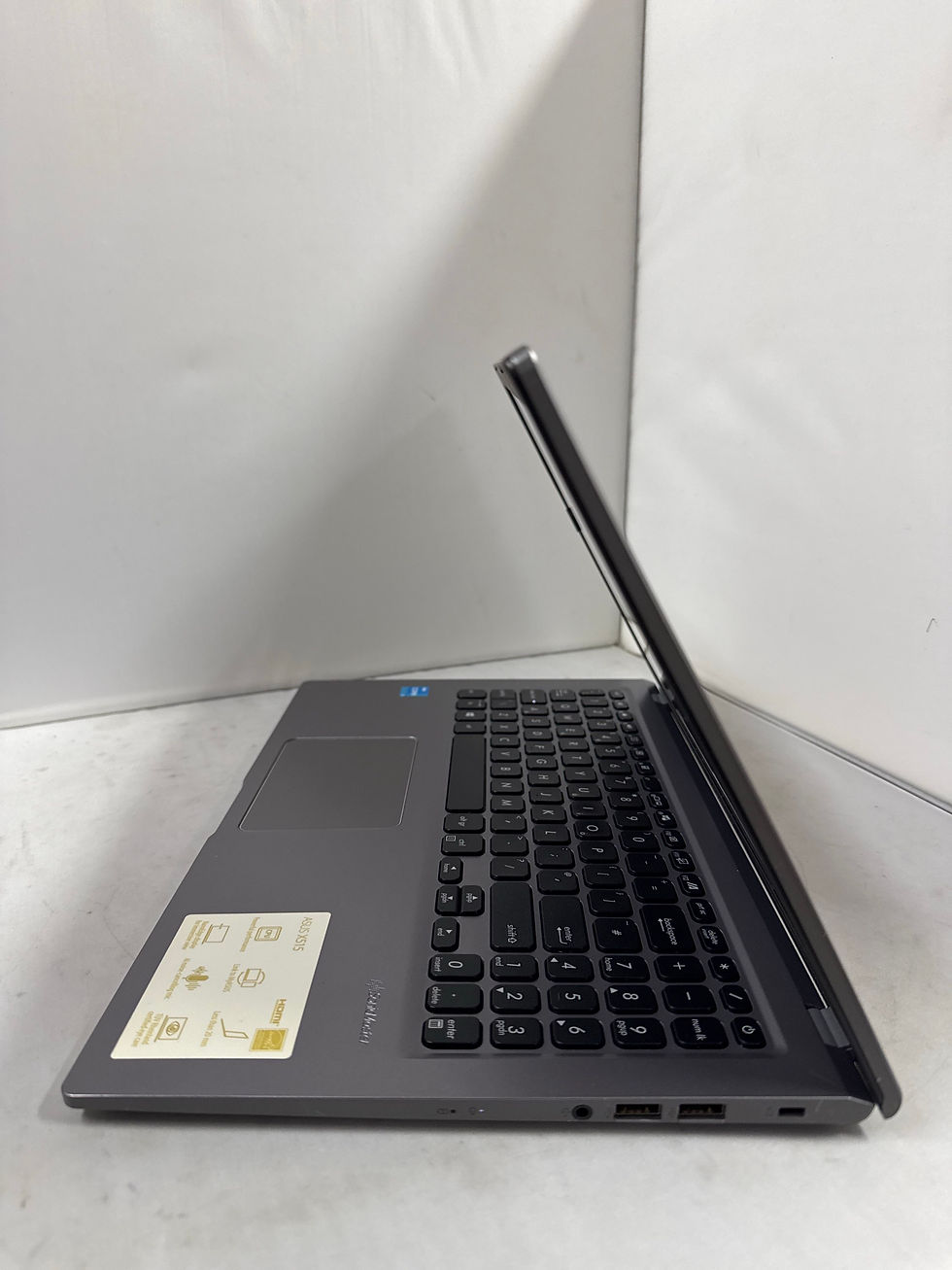 Thumbnail: ASUS X515 
