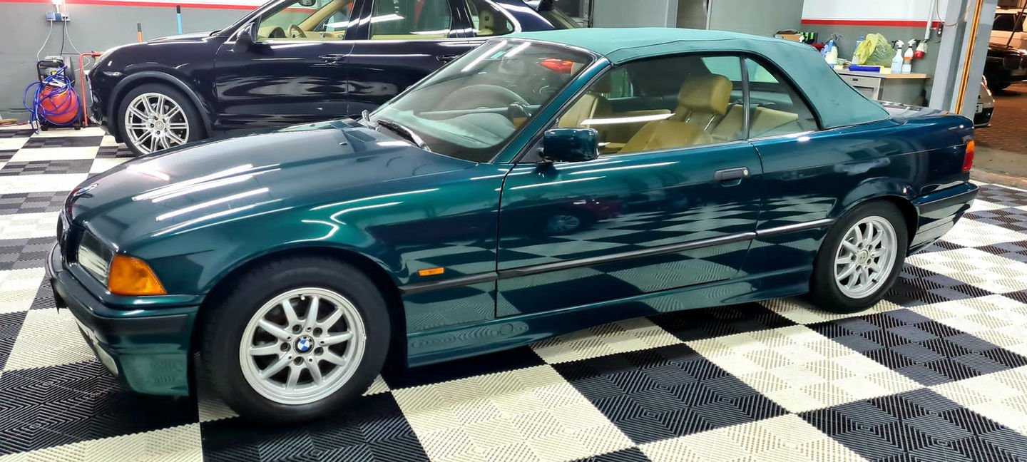 Grüner BMW-Cabriolet innen Reinigung, Leasing Rückgabe, Politur, Auto Reinigung, autopflege, Leder Reparatur.