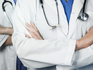 Médicos negam medicamento no SUS