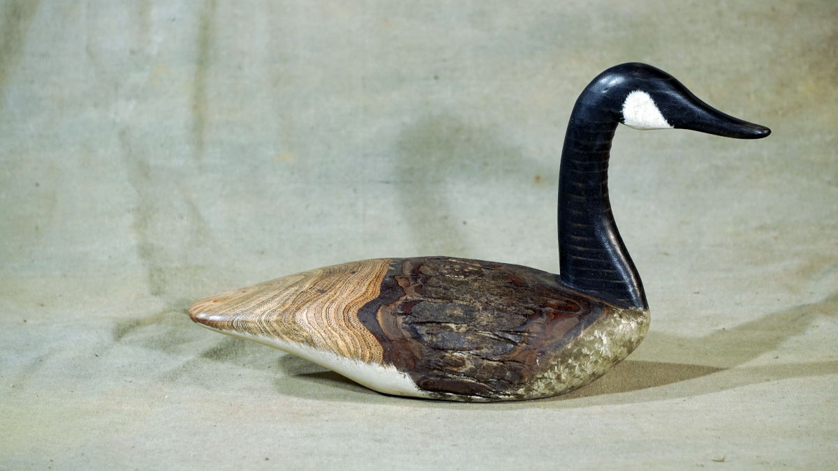Small Straight Neck Canada Goose Carving