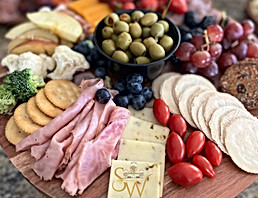 Charcuteries tray_edited.jpg