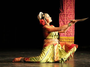 Discover the Colorful History, Enduring Legacy and Traditional Forms of Indian Classical Dance