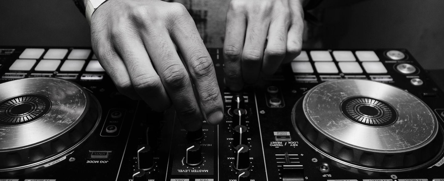 DJ on his set up