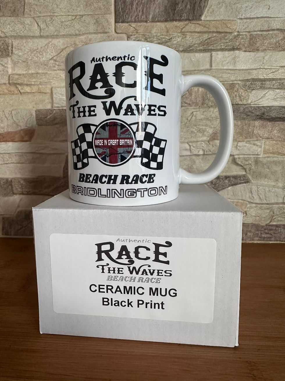 Miniatura: Race The Waves CERAMIC MUG