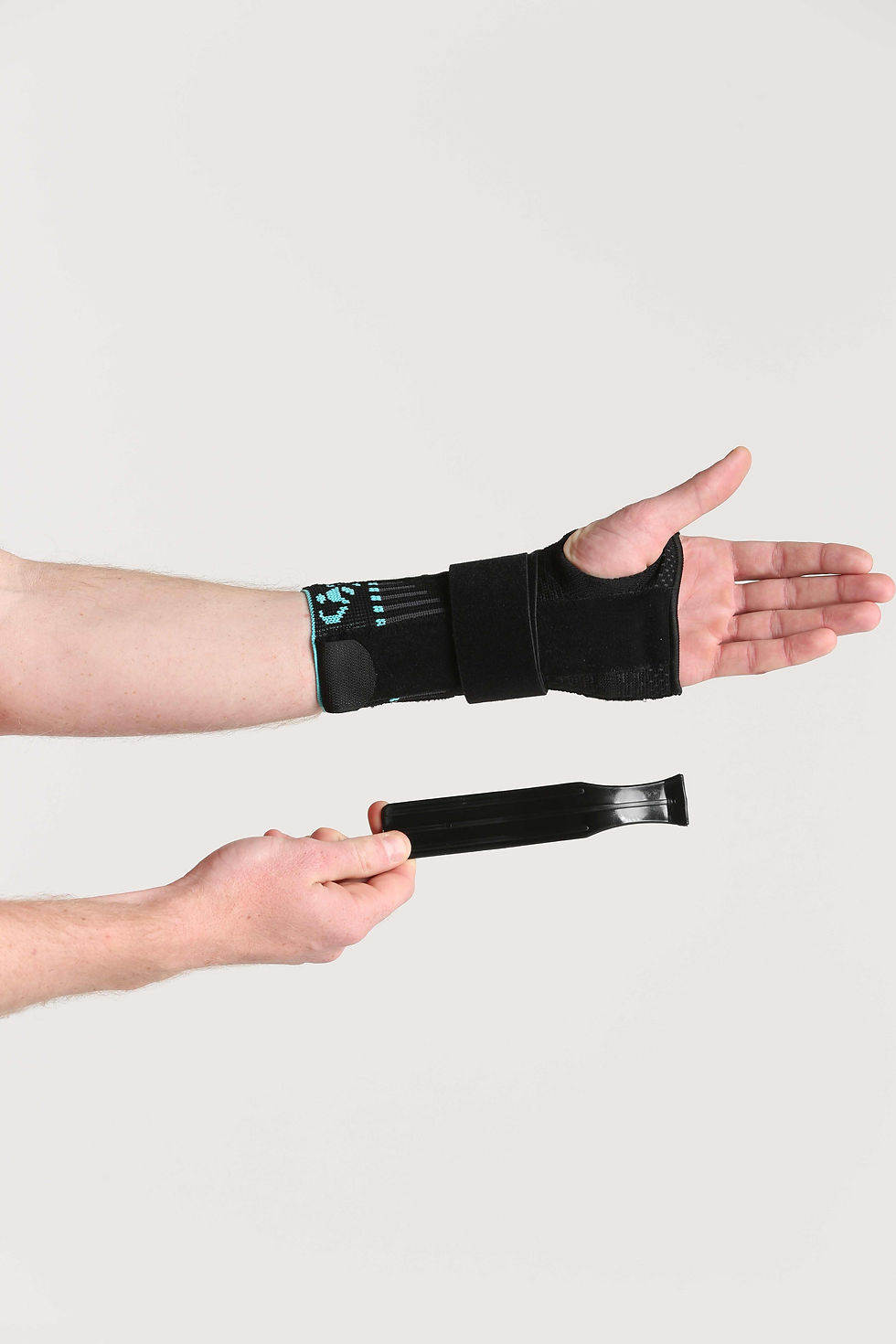 Thumbnail: BODYCY KNITTED HAND WRIST SUPPORT