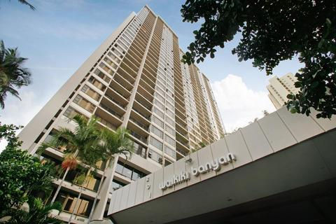 The Waikiki Banyan