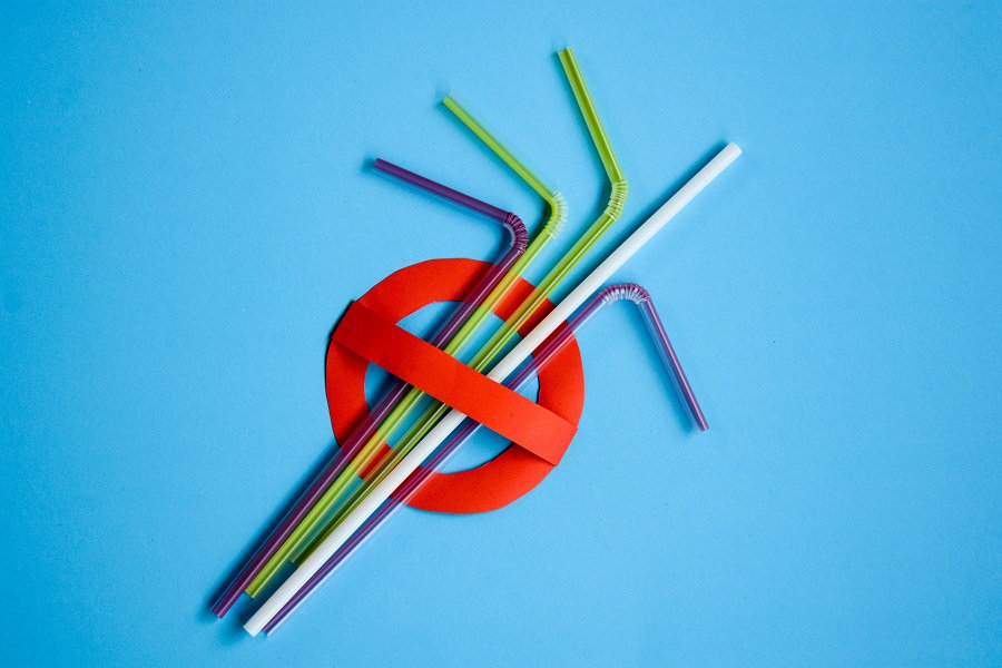 These seven reasons will make you want to stop using plastic straws today.