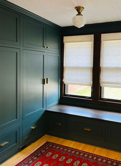 Pullout drawer pantry organized and rearranged by a Professional Home and Kitchen Organizer in the Los Angeles Area. The client’s home is in Minneapolis, MN.