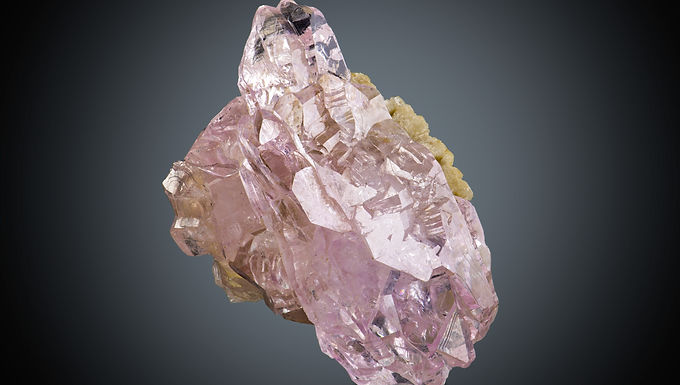 Quartz (var. Rose Quartz), Feldspar - Taquaral, Itinga, Minas Gerais, Brazil