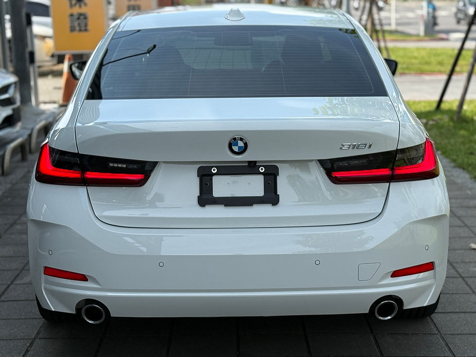 縮圖：【BMW】 3-Series Sedan 2026款 318i sport 白色