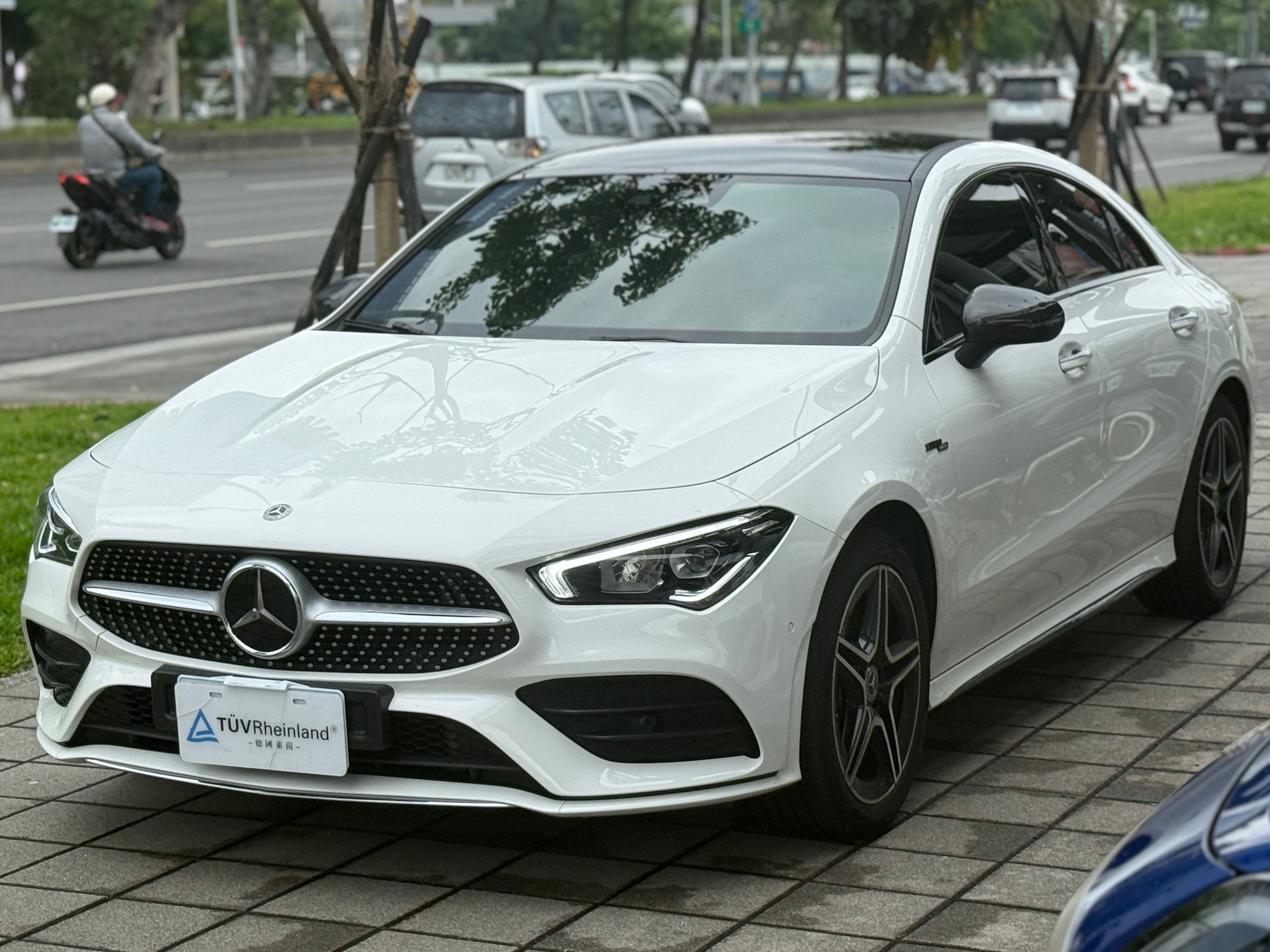 【Benz】 CLA 2022款 CLA250 白色