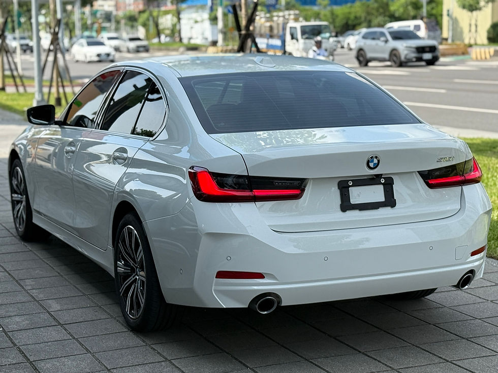 縮圖：【BMW】 3-Series Sedan 2026款 318i sport 白色