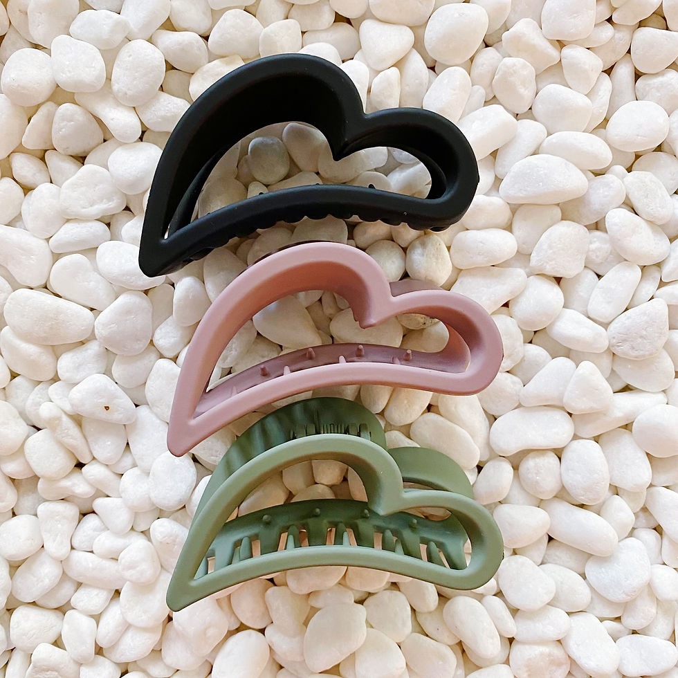 Thumbnail: Heart Matte Hair Claw Set (3-Pack)