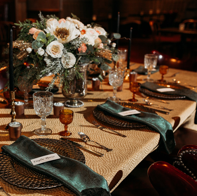 Chicago-Speakeasy-Wedding-Inspiration-9.jpeg