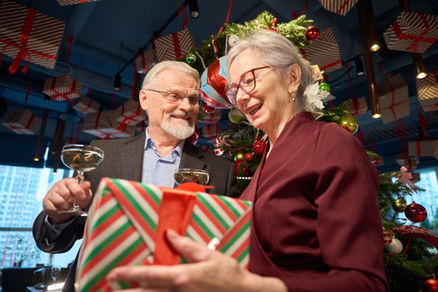 Holiday Gifts for Seniors in Senior Living: What to Give in 2025
