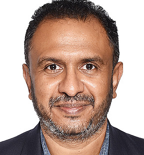 Prof Dr Sreeramanan Passport Photo.jpg