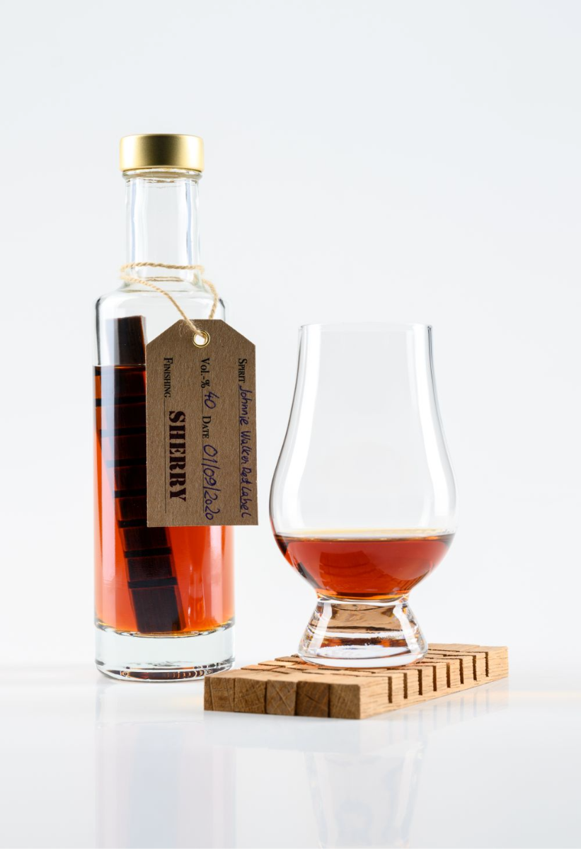DIY Whisky mit den Soak Staves in einem Glencairn Glas