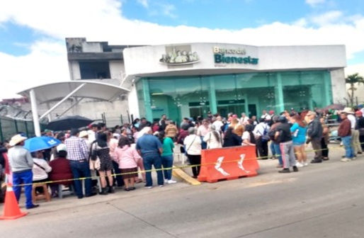 Sin dinero el Banco de Bienestar de Coatepec